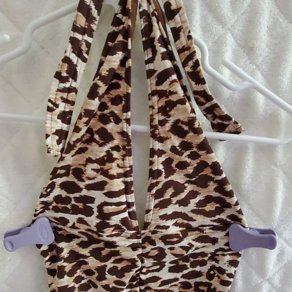 Dress - Picture 2 of 7